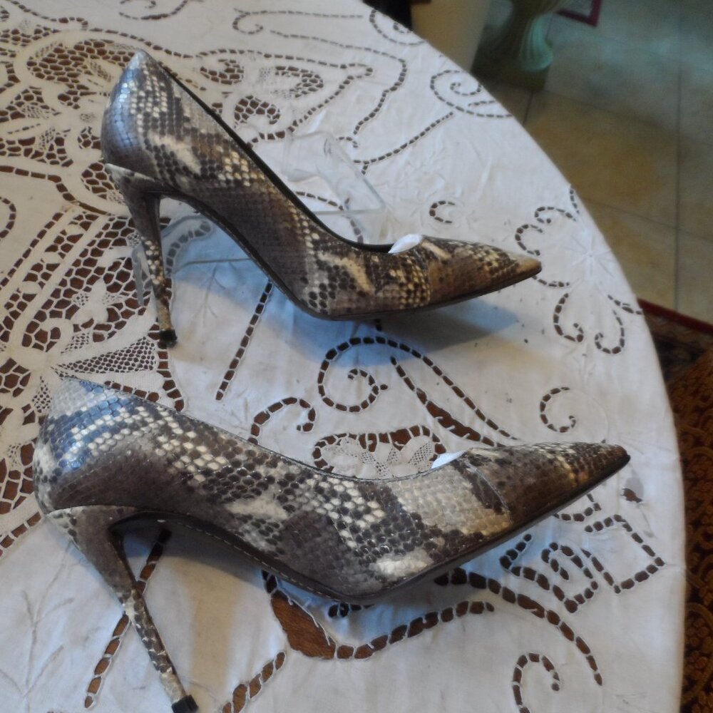 Giuseppe Zanotti Gray Leathe rSnake Skin Print Heeled Pumps Size 38B - Picture 9 of 16